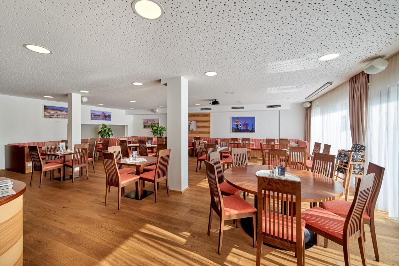 Hotel Gasthof-Strasser Tumeltsham Eksteriør bilde